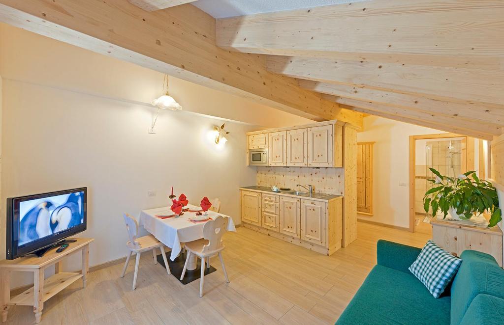 Cesa Melester Campitello di Fassa Pokoj fotografie